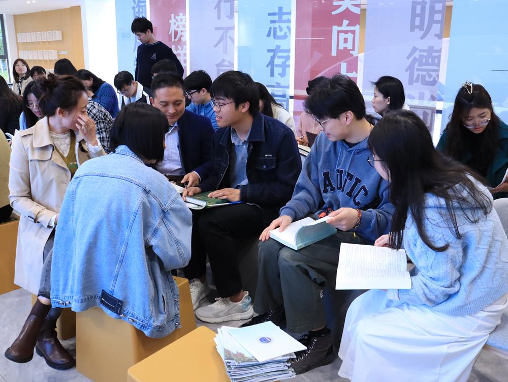 196dae39b1de4b8087c18642a1e4015a.jpg