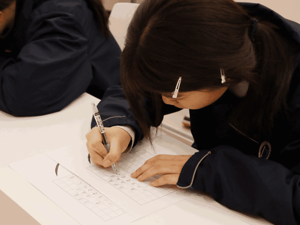 8701cf70b272431f93989d889a9fd1e6.gif