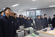 开大附中举行“勿忘国耻 立志成才”主题升旗仪式