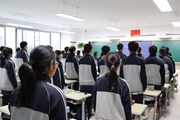 开大附中举行“期中考试动员”主题升旗仪式