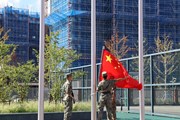 开大附中举行“尊敬老师 感恩有你”主题升旗仪式