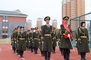 遵规守纪严律己 文明有礼树新风——记开大附中“文明礼仪教育”主题升旗仪式