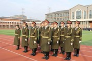 开大附中举行“奋力拼搏 冲刺期末”主题升旗仪式